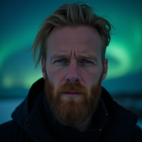 Lukas M.